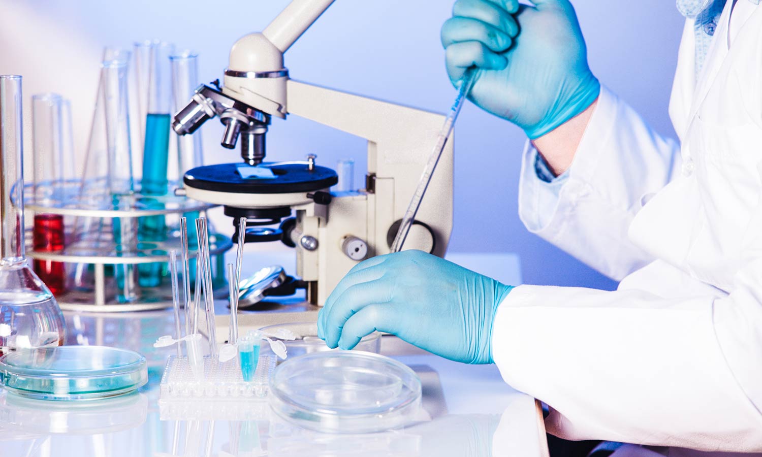 Determination of astilbin in SMILACIS GLABRAE RHIZOMA by HPLC